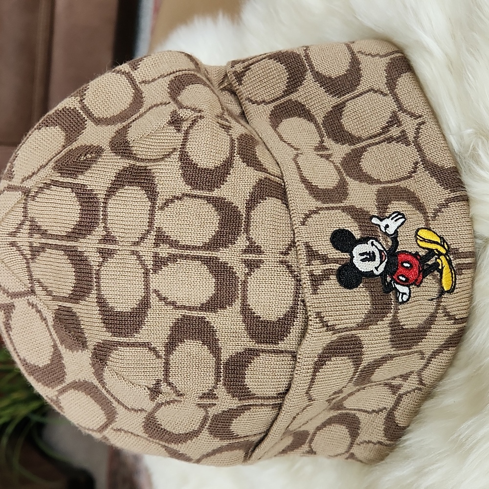 Adorable NWOT Coach X Disney Mickey Mouse Signature Wool Beanie 🤎🐭♥️🎁 - Picture 14 of 14
